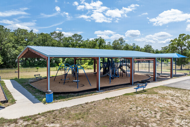 Lake Forest Elementary School offers multiple play areas for kids kindergarten to sixth grade.