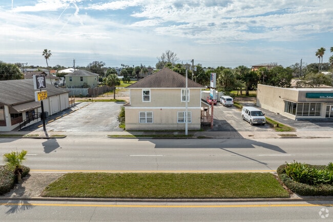 Ark Christian Academy offers learning just off of state road A1A.