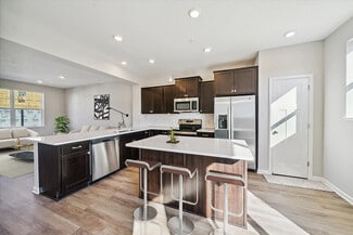 6796 Bellflower Dr Unit 36482253, Minnetrista, MN 55331