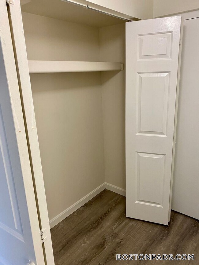 47 Princeton St unit 202, Leominster, MA 01453 - photo 3