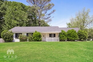 608 Creekwood Ct SE, Conyers, GA 30094