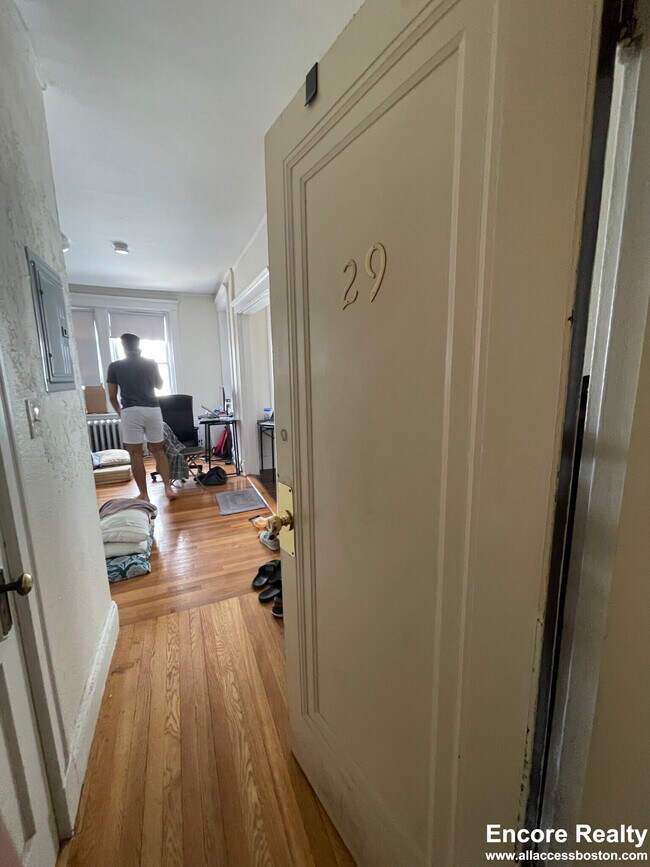 1163 Boylston St unit 35, Boston, MA 02215 - photo 4
