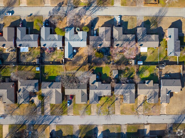 Most Hoover homes date to the 1950s, with bungalows and Craftsman styles.