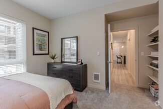 673 SW Halsey Loop, Troutdale, OR 97060