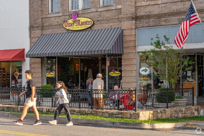 Historic downtown Statesville has shopping and dining options for any taste.