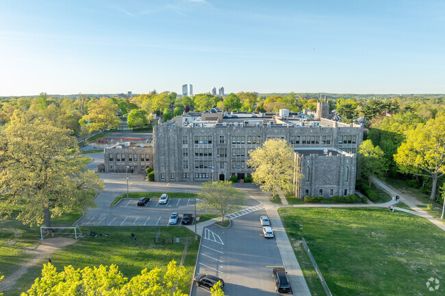 Highlands Middle School is a public school located on 128 Grandview Avenue in White Plains, NY.