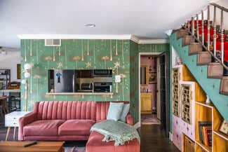 11120 Moorpark St Unit 3, North Hollywood, CA 91602