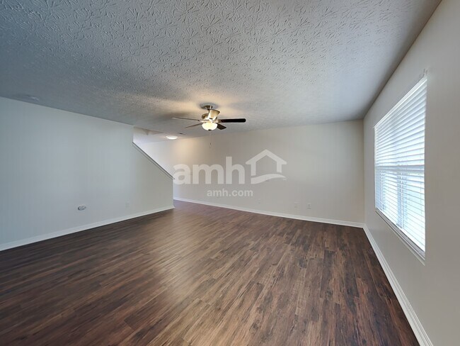 1395 Ithaca Dr, Columbus, OH 43228 - photo 6