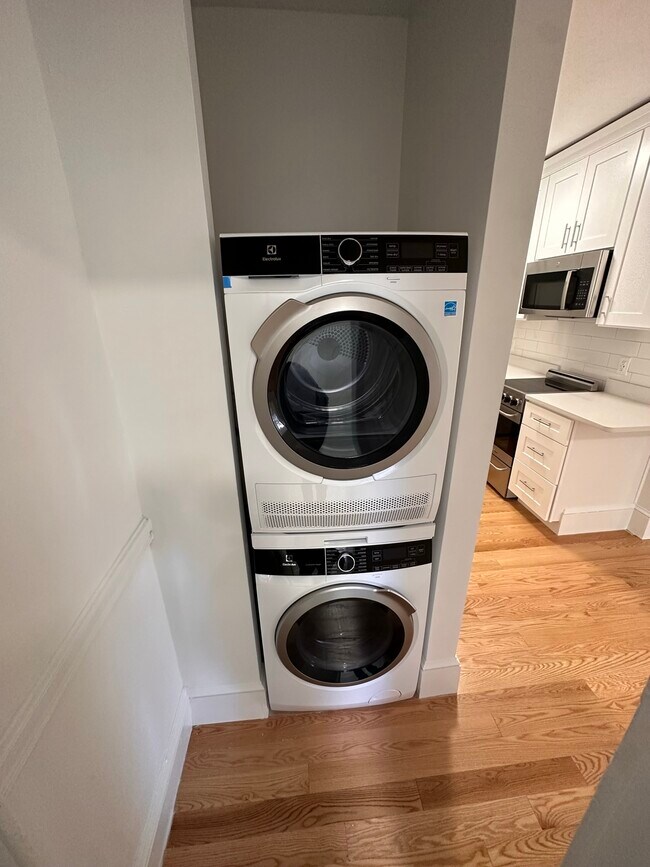 45 Hemenway St unit 132-11, Boston, MA 02115 - photo 7