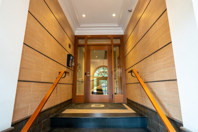 457 Centre Street, Newton, MA 02458 - photo 3