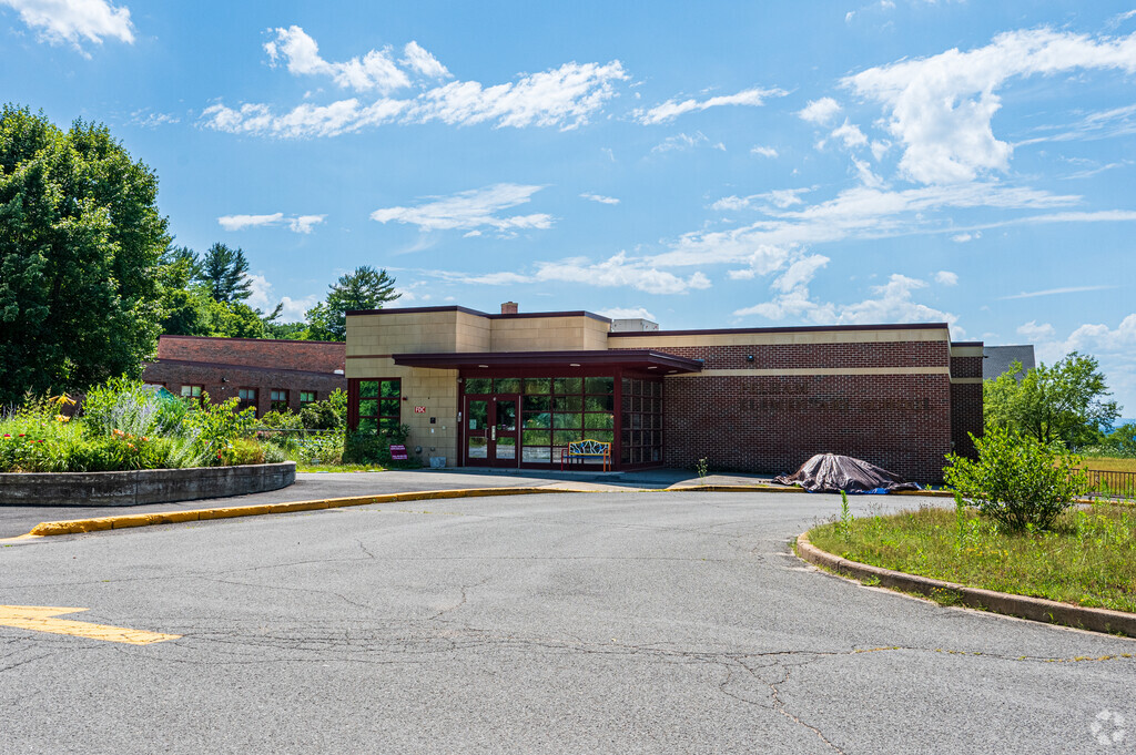 Pelham Elementary School offers a quality education to children living in Pelham.