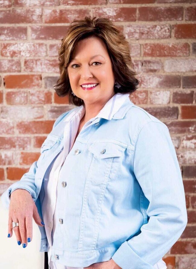 AMY WALTON