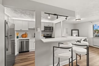 1120 Fox Hill Dr, Monroeville, PA 15146