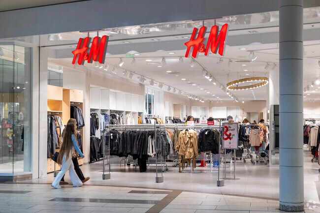 Oak Park Mall in Overland Park includes numerous big named stores like H&M.