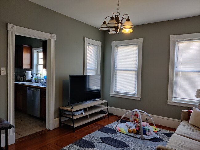 32 Antwerp St unit 1, Brighton, MA 02135 - photo 7