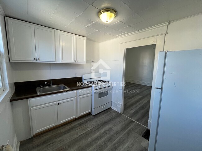 211 N 17th St unit 2, New Castle, IN 47362 - photo 4