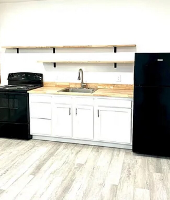 2131 Williams Ave unit 1, Cincinnati, OH 45212 - photo 2