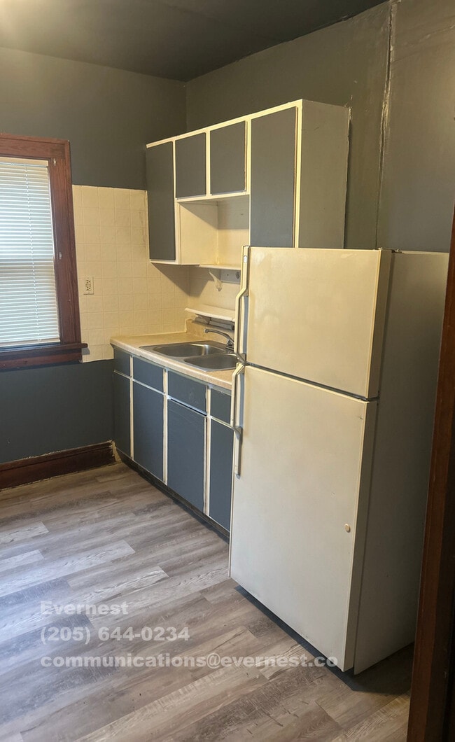 3046 E 130th St, Cleveland, OH 44120 - photo 4