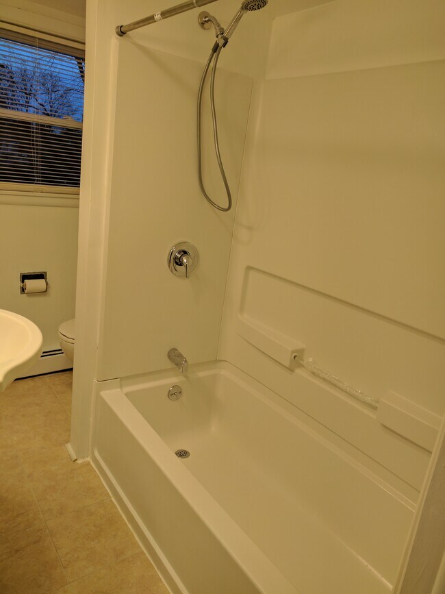 30 Front St unit A, Burlington, VT 05401 - photo 4