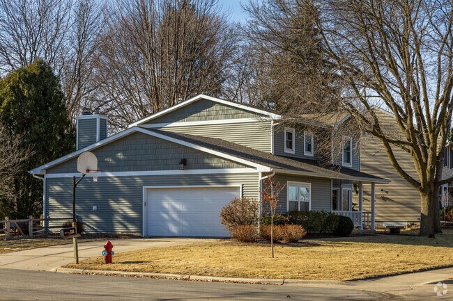 Homes in Wexford Village feature large driveways.