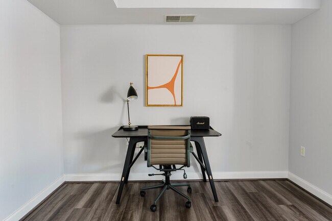 4835 Cordell Ave unit FL10-ID1234, Bethesda, MD 20814 - photo 5