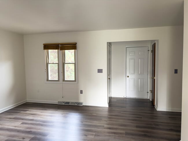 2146 Walnut St, Lebanon, PA 17042 - photo 3