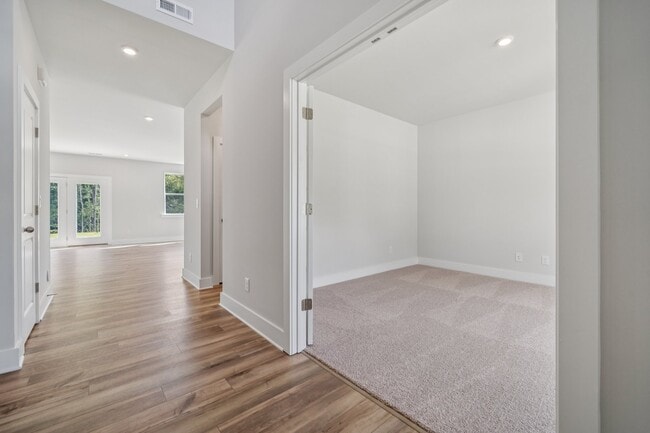 21080 Running Creek Dr, Locust, NC 28097 - photo 3