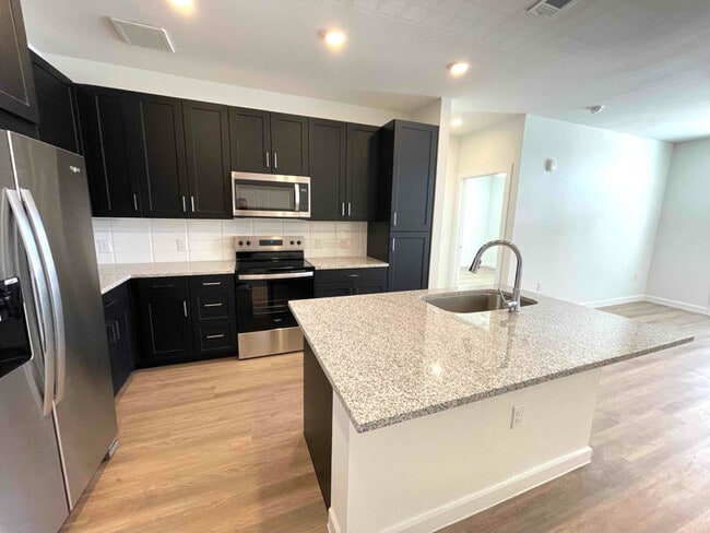 9910 Hill Ln unit 10-102, Manor, TX 78653 - photo 3