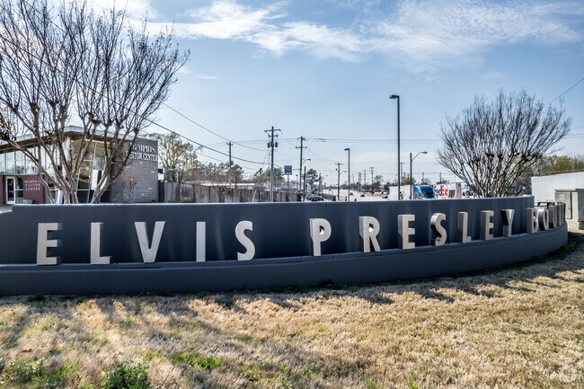 Elvis Presley Blvd runs north and south through Whitehaven.