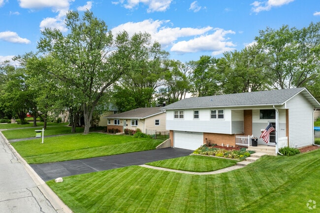 Raised ranch homes are common in West 83rd.