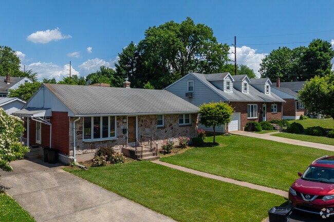 Ranch homes and cape cods are regularly seen in Highland Park