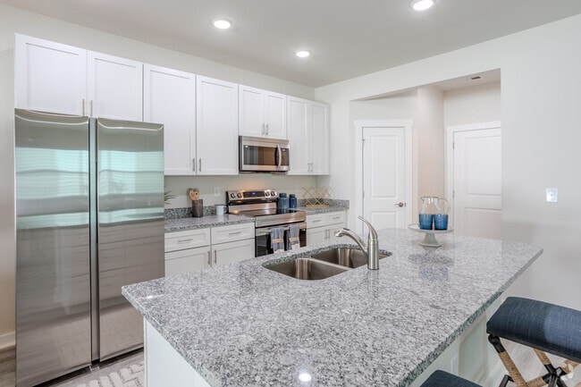 3BR, 2.5BA - 1,853SF Bullrush - Kitchen