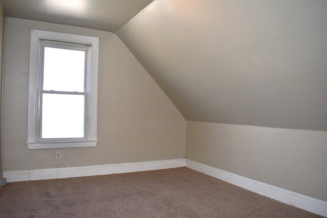 2005 Mclean St, Aliquippa, PA 15001 - photo 7