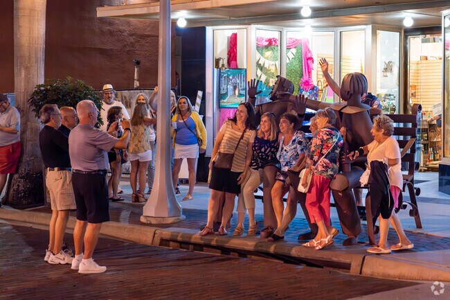 Downtown Music Walk in Fort Myers is the perfect place to make memories.