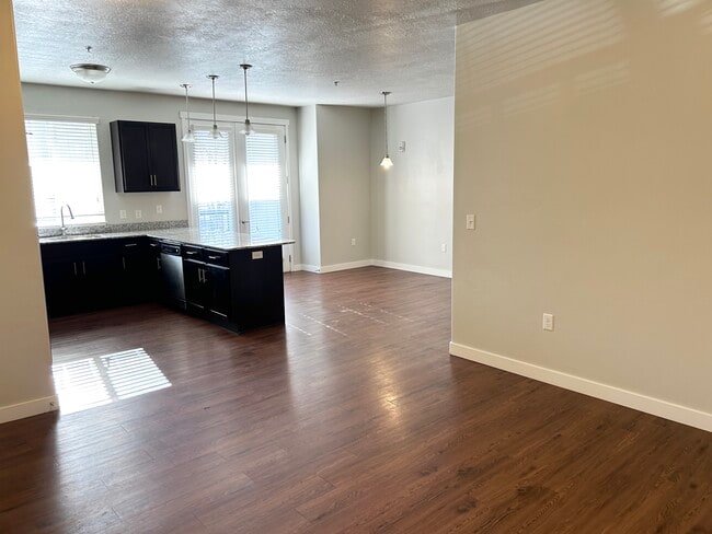 3660 S 900 E unit 402, Salt Lake City, UT 84106 - photo 4