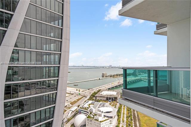 900 Biscayne Blvd unit 4010, Miami, FL 33132 - photo 4