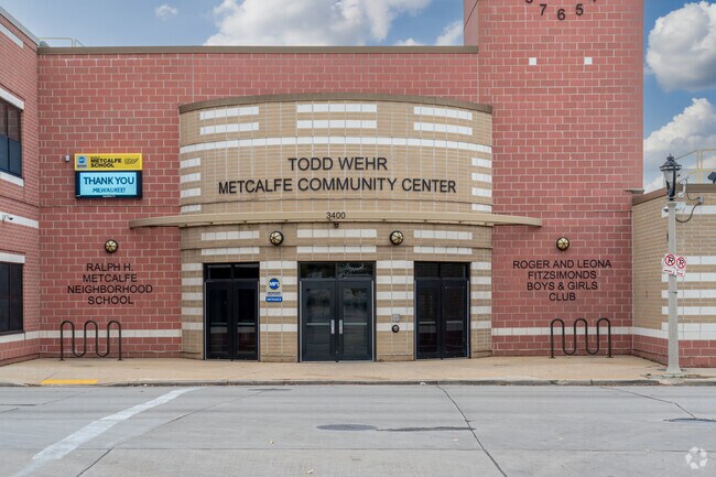 Metcalfe Community Center offers resources and programs for Metcalfe Park residents.