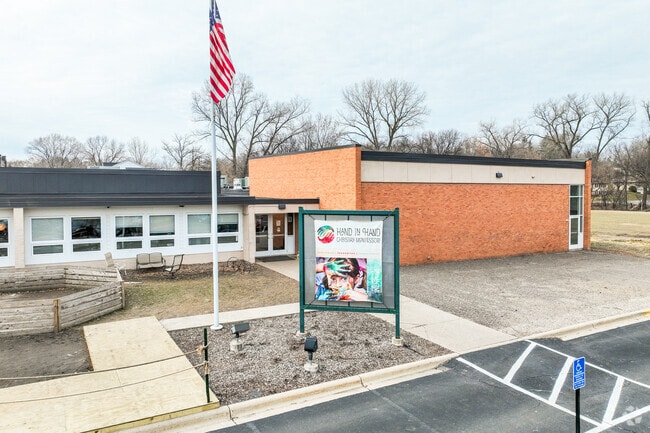 Hand in Hand Christian Montessori is a private, Christian school located in Roseville, MN.