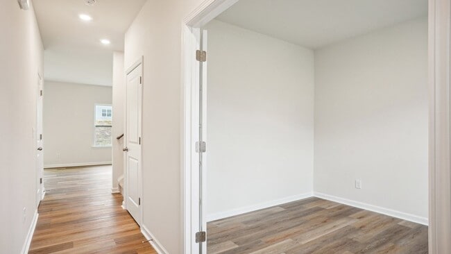 7640 Bainbridge Rd, Sherrills Ford, NC 28673 - photo 2