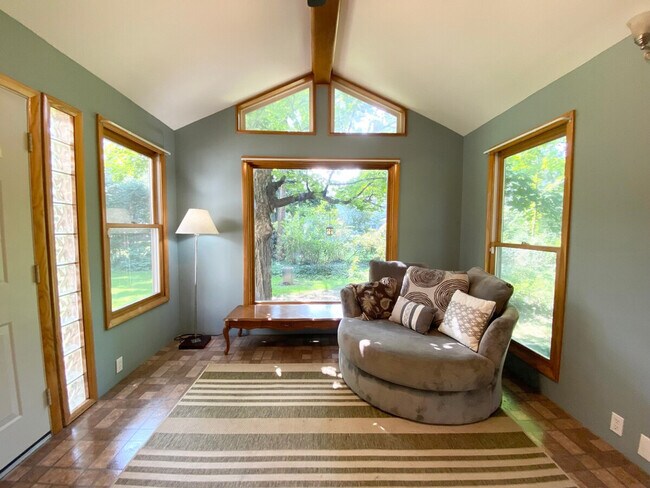 15681 Wyatt Rd unit ID1057691P, Cleveland, OH 44112 - photo 2