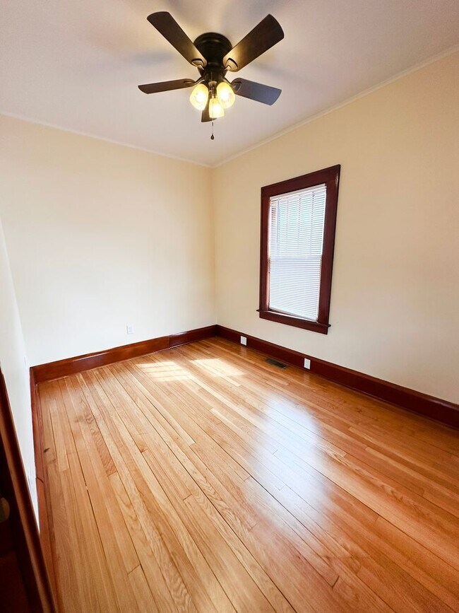 44 Drew St unit 1, Burlington, VT 05401 - photo 6