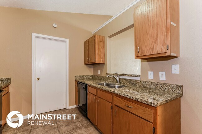 4206 Village Trace Blvd, Indianapolis, IN 46254 - photo 6