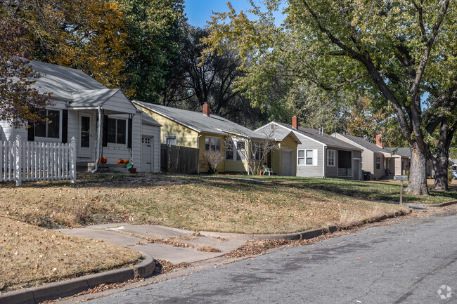 You will find rows of small bungalow styled dwellings in Meadowlark.