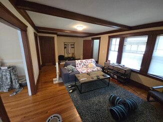 283 Lowell Ave Unit 1, Newton, MA 02460