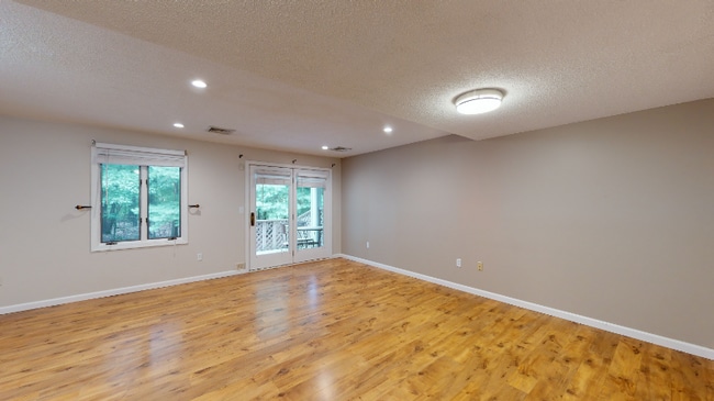 84 Songbird Ln, Farmington, CT 06032 - photo 5