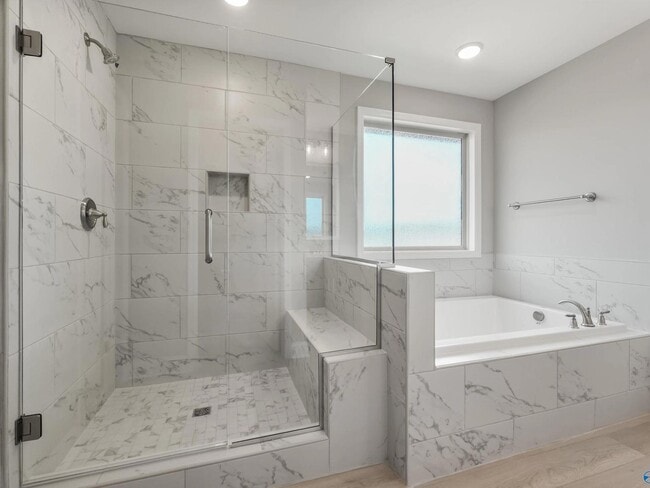 14058 Hazel Meadow Dr, Athens, AL 35661 - photo 3