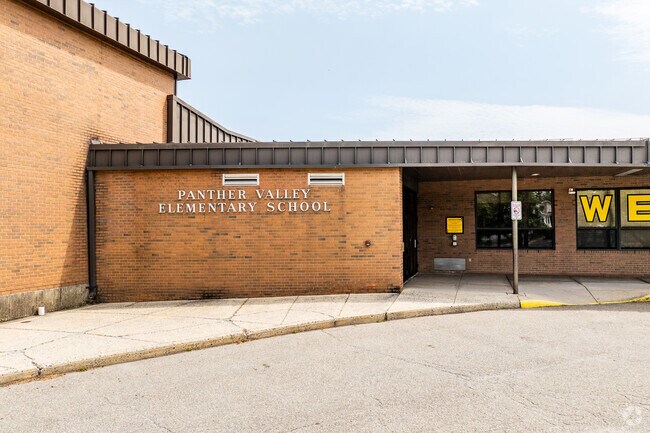 Panther Valley Elementary School
 serves students in grades K-3.