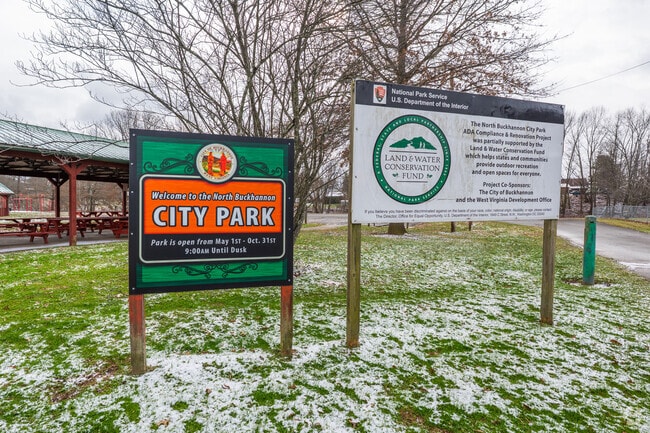 North End Park is a local community park featuring amenities like picnic tables, BBQ grills, basketball, restrooms, swings, and cycling lanes.