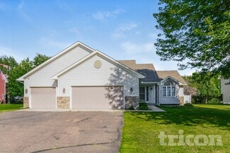 1823 Evergreen Ln, Shakopee, MN 55379