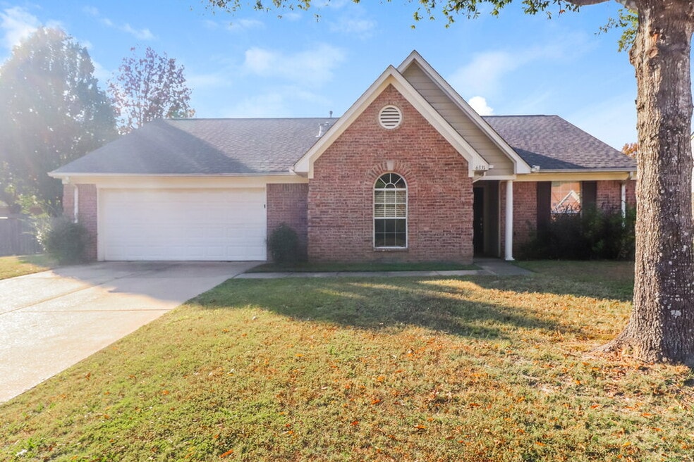 6331 White Hawk Ln, Olive Branch, MS 38654 - photo 1